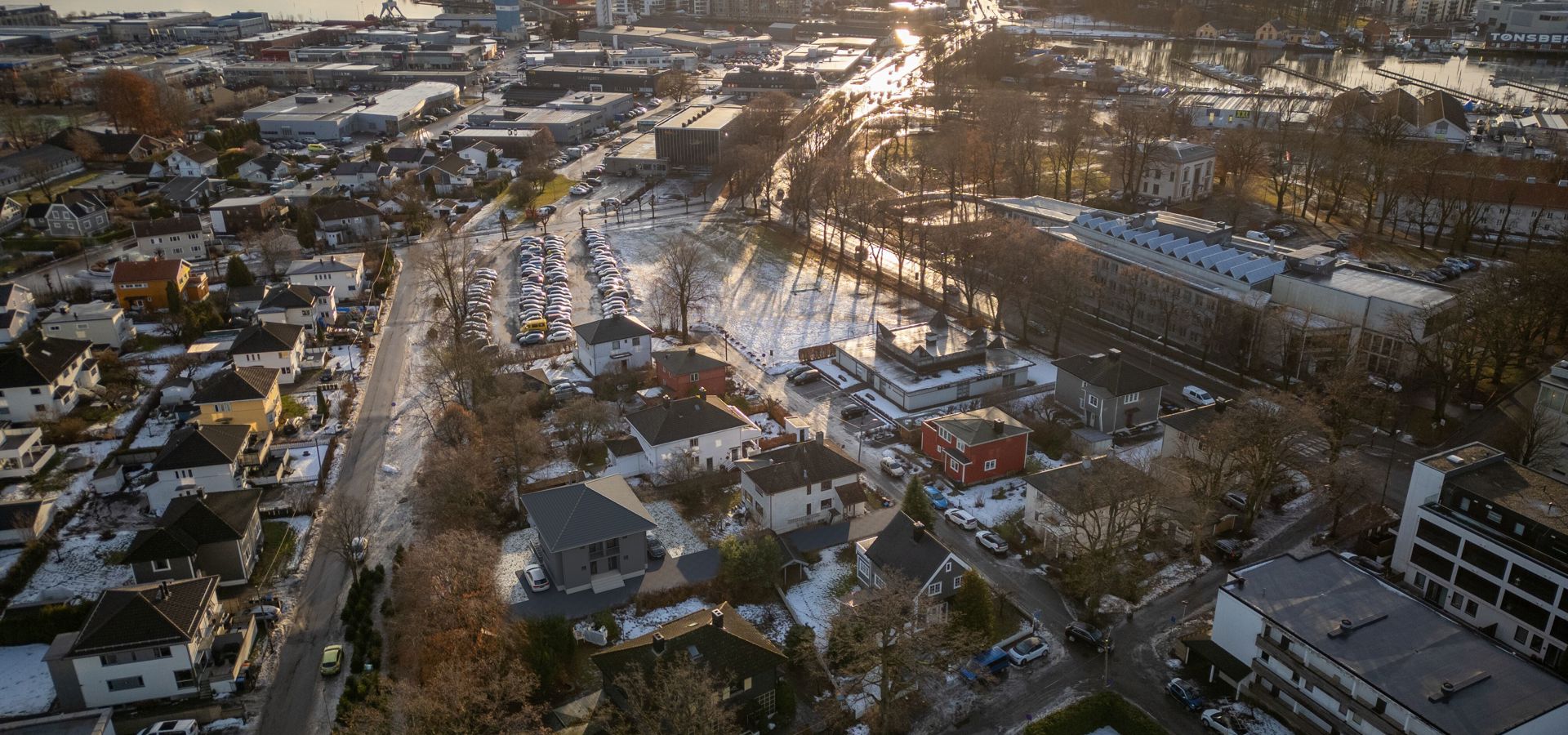 Flott arkitekttegnet del av to-mannsbolig med hybel.